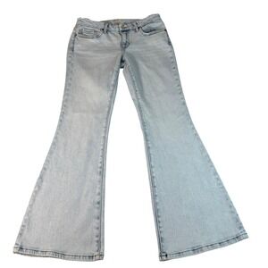 BKE Stella Low Rise Flare Jeans Light Wash Slim Fit 29x32 ABK2105R